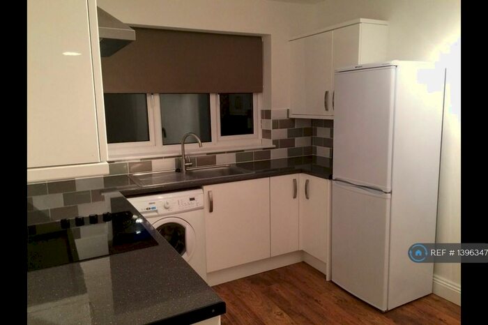 1 Bedroom Flat To Rent In Milton Road, Southampton, SO15