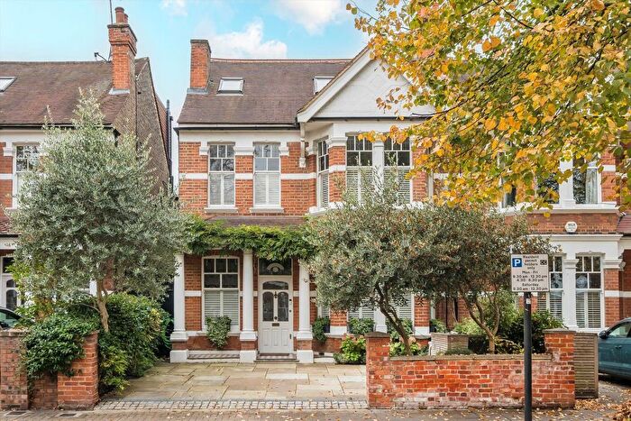 5 Bedroom Property To Rent In Dukes Avenue, Chiswick, W4