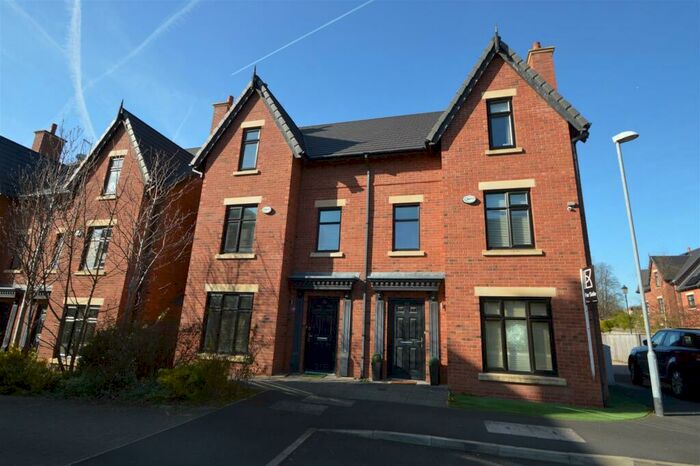4 Bedroom House To Rent In The Moorings, Worsley, Manchester, M28