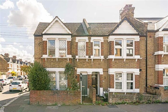 2 Bedroom Flat For Sale In Woodlands Street, Hither Green, SE13
