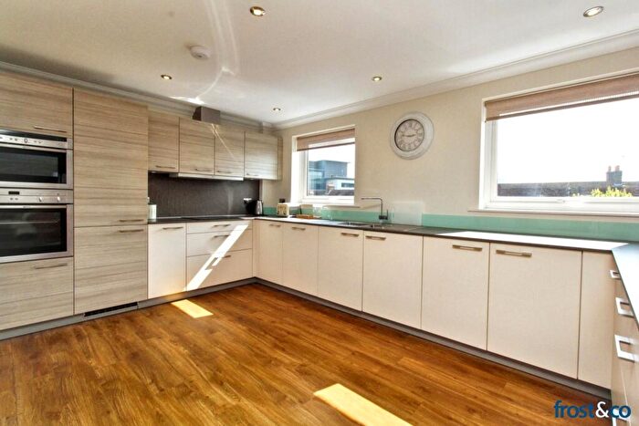 2 Bedroom Apartment To Rent In West Quay Road, Poole, BH15