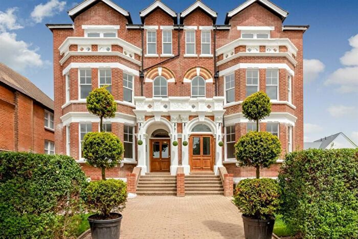 2 Bedroom Flat To Rent In Shorncliffe Road, Folkestone, CT20