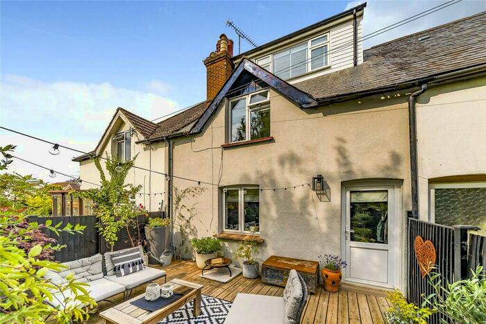 3 Bedroom Terraced House For Sale In Ripley, Surrey, GU23