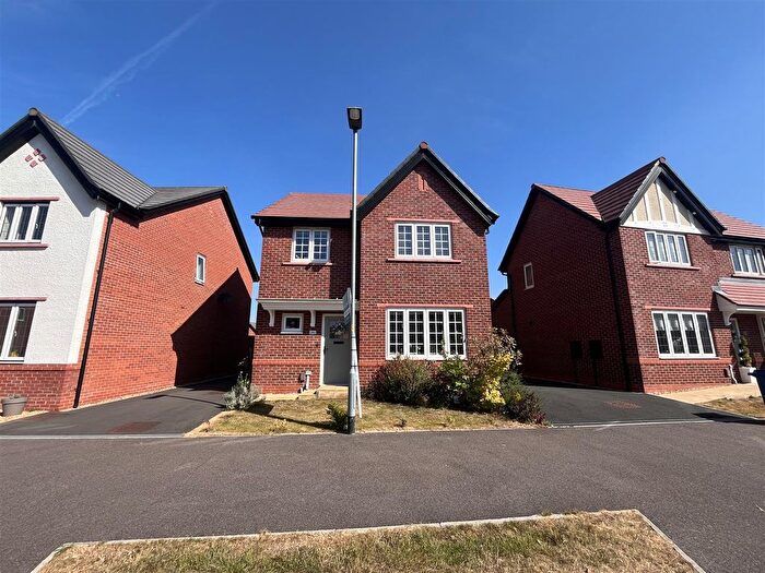 4 Bedroom Detached House For Sale In Watergrove Crescent, Great Sankey, WA5