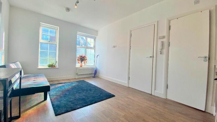 1 Bedroom Flat To Rent In Greyhound Hill, London, NW4