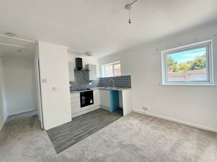 1 Bedroom Flat For Sale In Lewes Road, Eastbourne, BN21