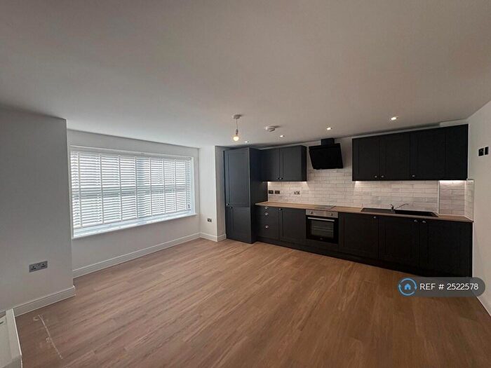 1 Bedroom Flat To Rent In Wright House, Northampton, NN1