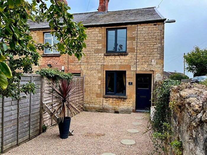 2 Bedroom Property To Rent In Foundry Square, Crewkerne, TA18