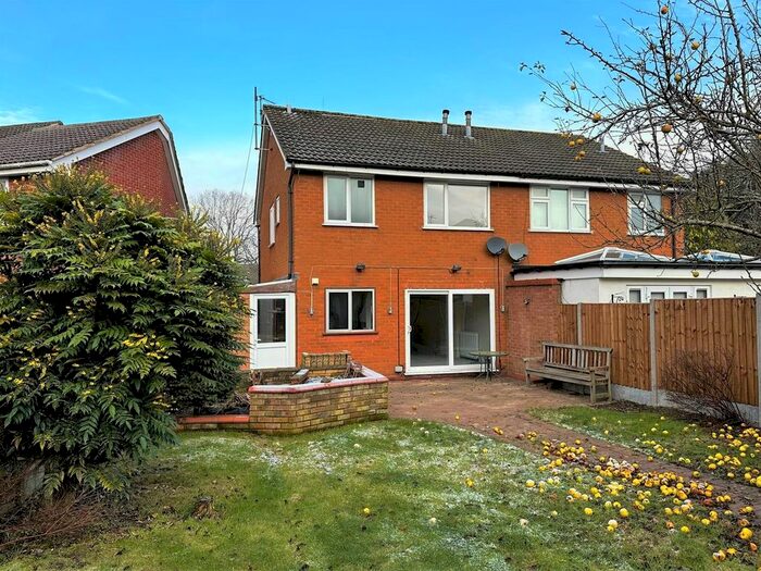 3 Bedroom Property To Rent In Three Oaks Road, Wythall, Birmingham, B47