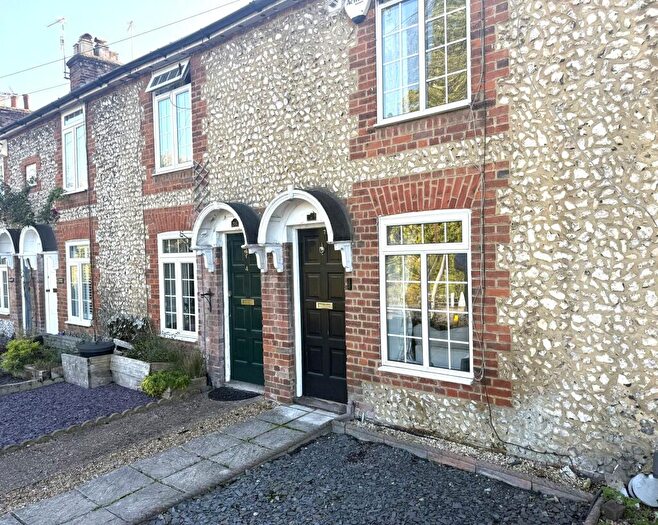 2 Bedroom Terraced House To Rent In Wycombe Lane, Wooburn Green, HP10