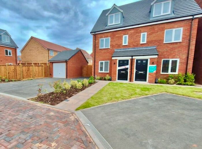 3 Bedroom Semi-Detached House To Rent In Brookfields Place, Whitemore Place, Coventry, CV6