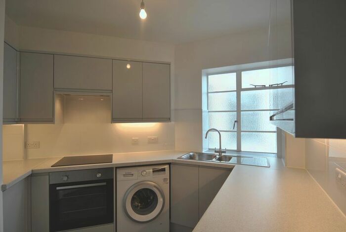 2 Bedroom Flat To Rent In Northwood Hall, Hornsey Lane, Highgate, N6