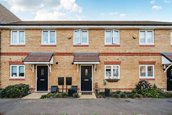 2 Bedroom Detached House For Sale In Roman Way, Beckenham, BR3