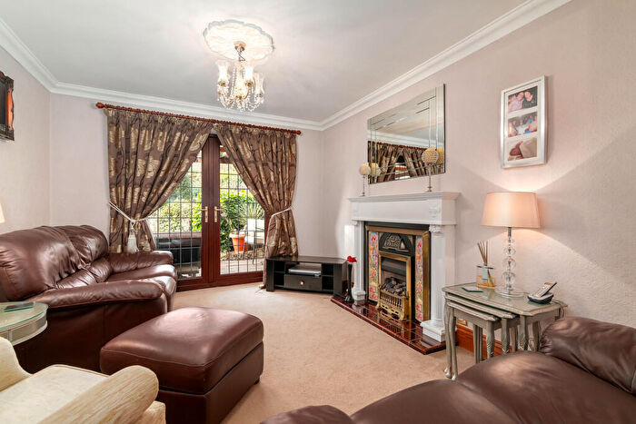 2 Bedroom Detached Bungalow For Sale In Great Cambridge Road, Waltham Cross, EN8