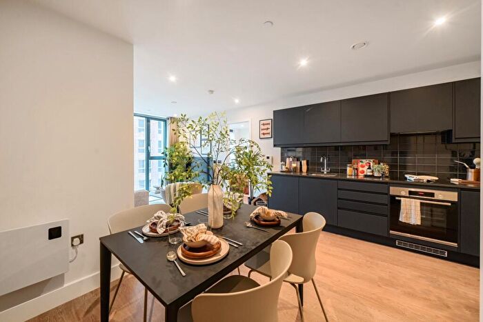 2 Bedroom Apartment To Rent In Uncle Leeds, Whitehall Leeds, LS12
