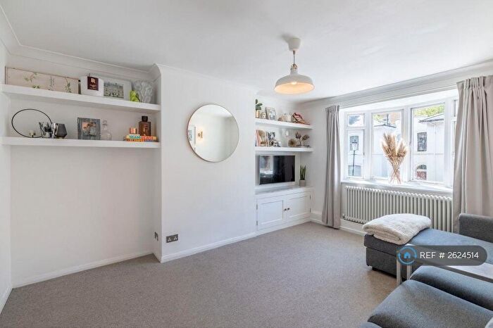2 Bedroom Flat To Rent In Limerston Street, London, SW10