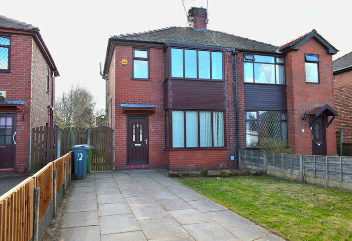 3 Bedroom Terraced House To Rent In Albert Gardens, Manchester, M40