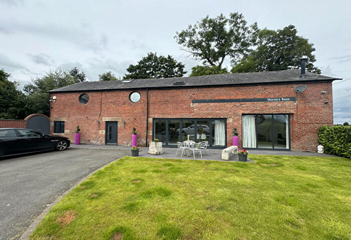 4 Bedroom Barn Conversion For Sale In Norris's Barn, North Road, Leyland, PR26