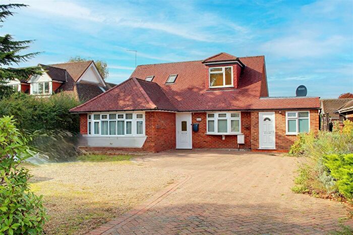4 Bedroom Chalet For Sale In Dixons Hill Road, Welham Green, AL9