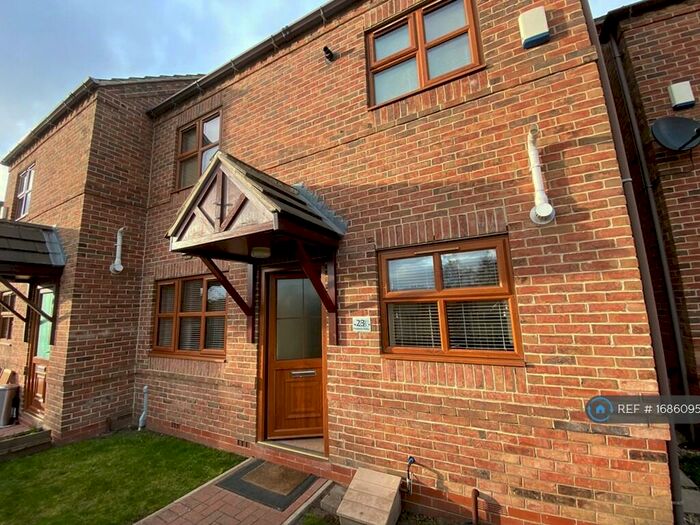 1 Bedroom Flat To Rent In Paddock Way, Doncaster, DN7