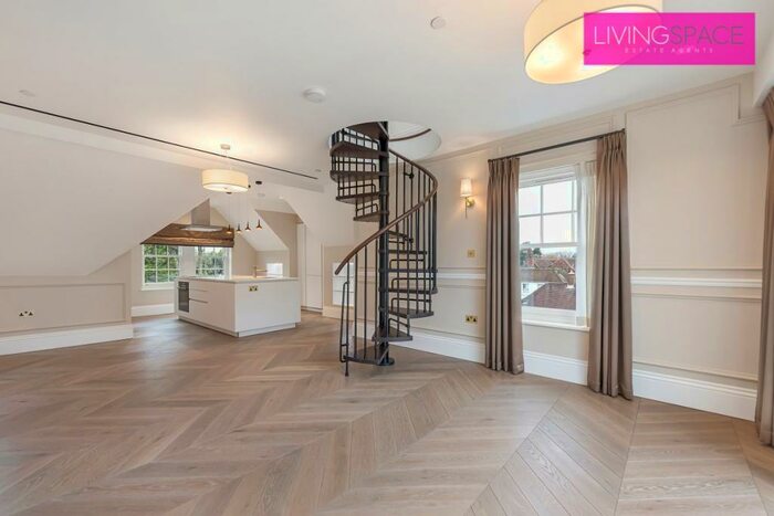 2 Bedroom Flat To Rent In Dury Road, Barnet, EN5