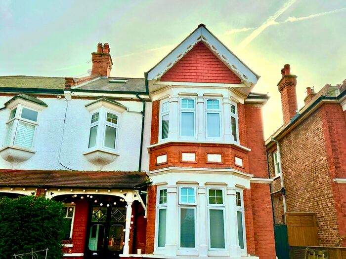 1 Bedroom Flat To Rent In Oakley Avenue, London, W5