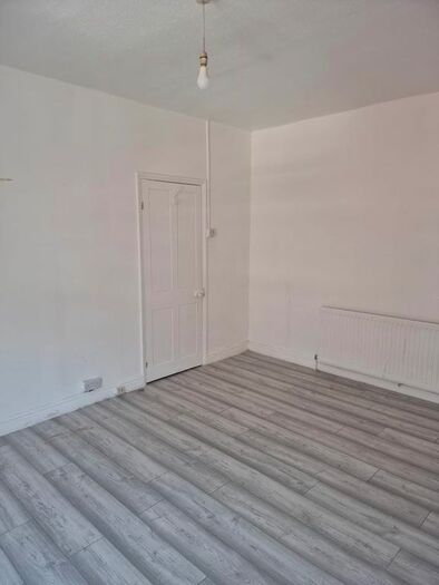 2 Bedroom Terraced House To Rent In Clark Avenue, Leeds, LS9