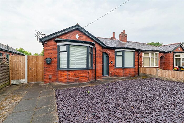 2 Bedroom Semi-Detached Bungalow For Sale In Pilling Lane, Chorley, PR7