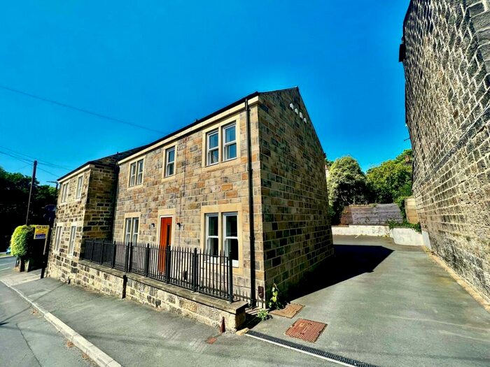 2 Bedroom Flat To Rent In Stoney Rise, Horsforth, Leeds, West Yorkshire, LS18