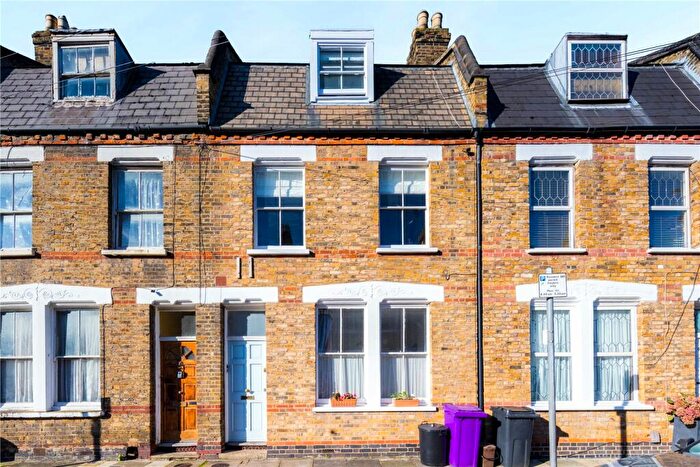 3 Bedroom Terraced House To Rent In Senrab Street, Stepney, London, E1
