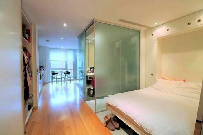 Studio To Rent In Ontario Tower, 1 Fairmount Avenue, Blackwall, Canary Wharf, London E14