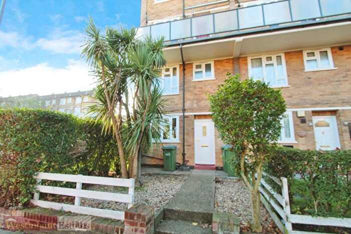 2 Bedroom Maisonette To Rent In Viola Avenue, London, SE2