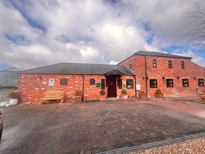 2 Bedroom Cottage To Rent In Main Street, Fulstow, Louth, LN11