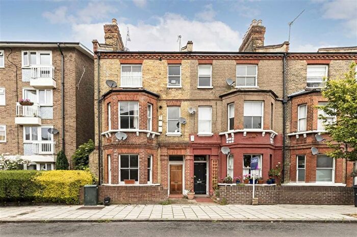 2 Bedroom Flat For Sale In South Island Place, Stockwell, SW9