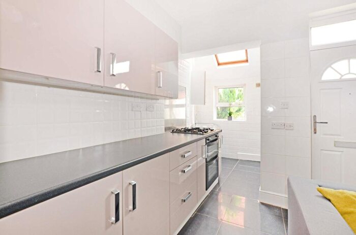 3 Bedroom House To Rent In Alderson Road, Sheffield, S2
