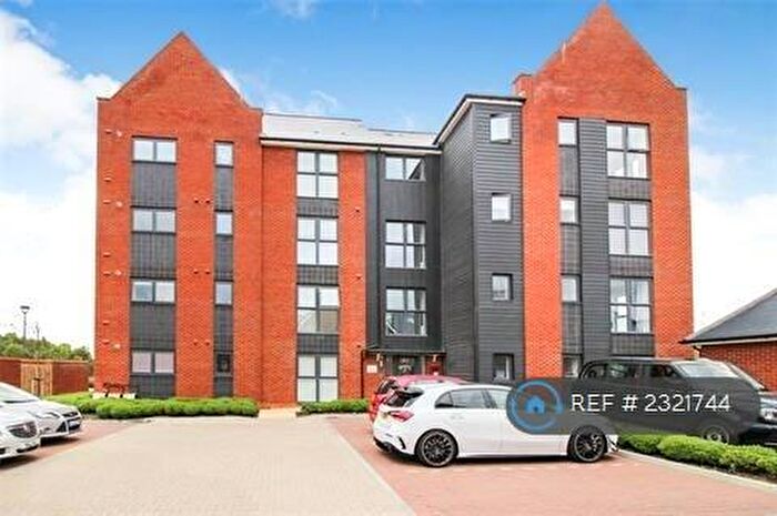 2 Bedroom Flat To Rent In Cubitt House, Wouldham, Rochester, ME1