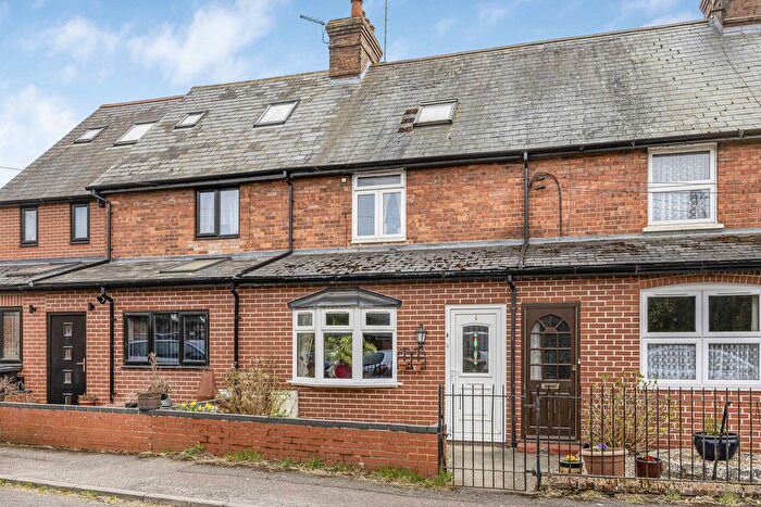 3 Bedroom Terraced House For Sale In Castle Street, Steventon, OX13