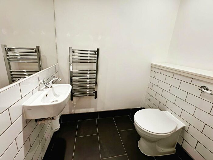 1 Bedroom Flat To Rent In New York Road, Leeds, West Yorkshire, LS2