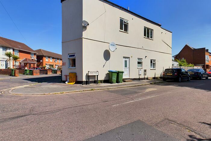 2 Bedroom Apartment To Rent In Priory Road, Southampton, SO17