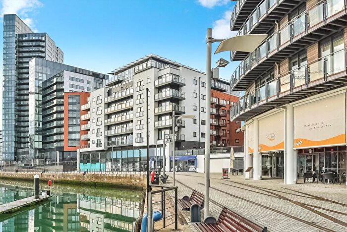 2 Bedroom Flat To Rent In The Blake Building, Admirals Quay Ocean Way, Southampton, SO14