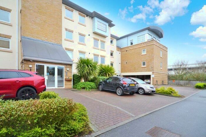 2 Bedroom Apartment To Rent In Seymour Street, Chelmsford, Essex, CM2