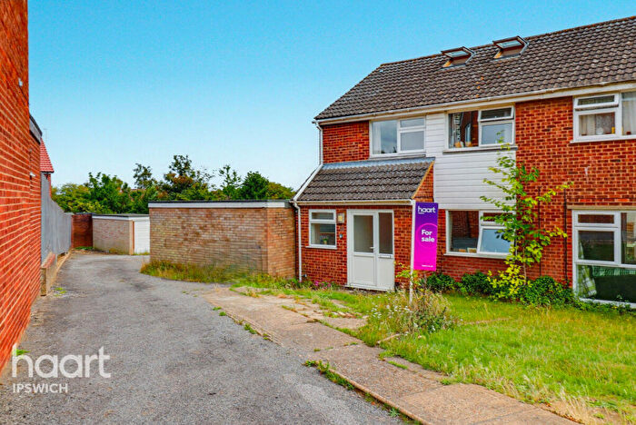 4 Bedroom Semi-Detached House For Sale In Chatsworth Crescent, Ipswich, IP2