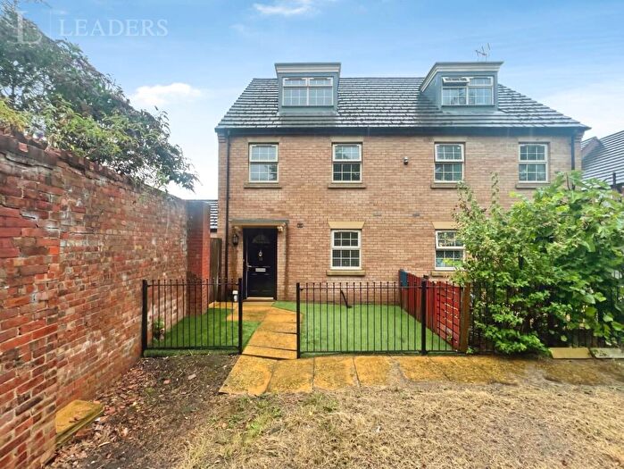 3 Bedroom Semi Detached House To Rent In Baseball Drive, Derby, Derbyshire, DE23