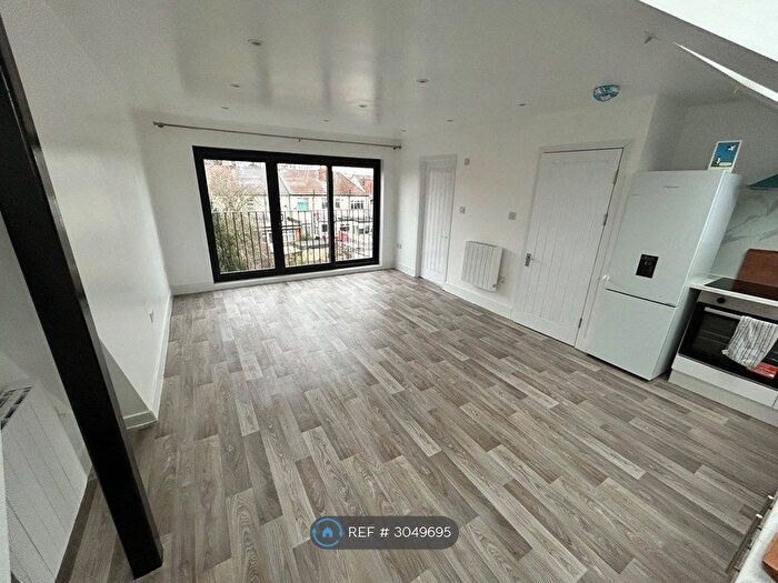 3 Bedroom Flat To Rent In London Road, Wembley, HA9