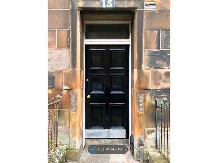 3 Bedroom Flat To Rent In Livingstone Place, Edinburgh, EH9