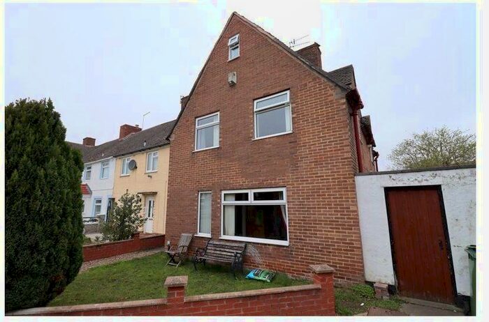 3 Bedroom House To Rent In Orrets Meadow Road, Wirral, CH49