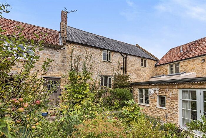 2 Bedroom Cottage To Rent In Middle Street, Misterton, TA18