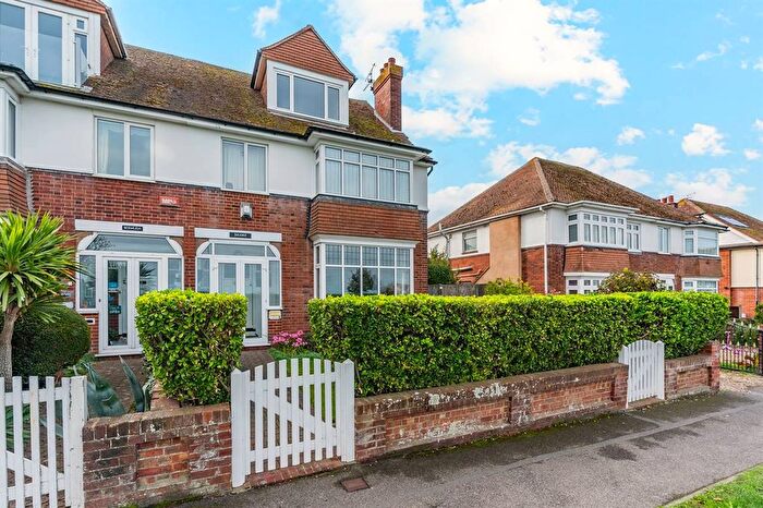 4 Bedroom Semi-detached House For Sale In Westbrook Avenue, Margate, CT9