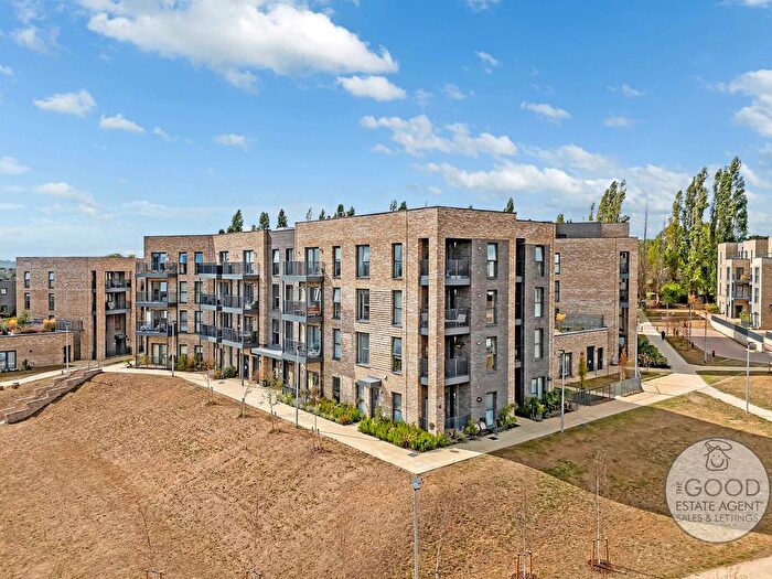 1 Bedroom Flat For Sale In Luctons Close, Loughton, IG10