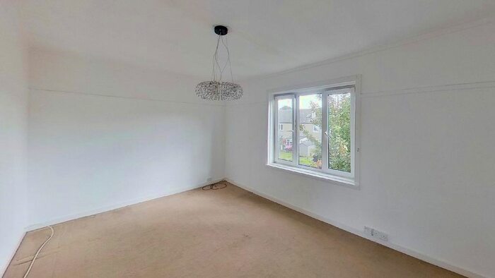 2 Bedroom Flat To Rent In Colinton Mains Road, Edinburgh, EH13